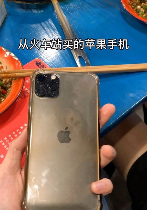 现代社会对于过度使用手机的反思(以充看手机,我们是否迷失了生活的本质?)
