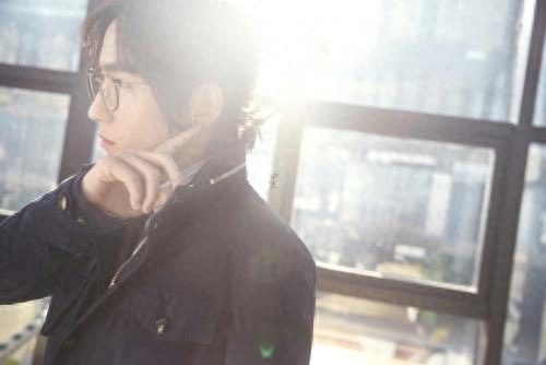 男明星居然也这么瘦?姐妹们,该努力了