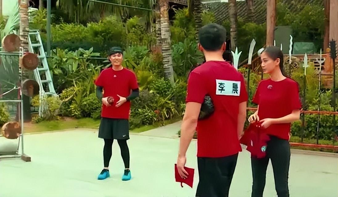 邓超身价资产多少亿?(坐拥上海4套别墅,邓超到底多有钱?)