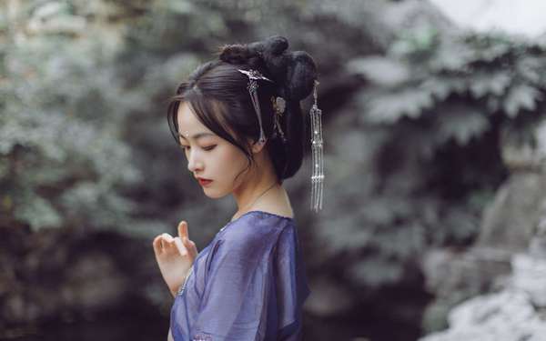 幼眼霜套盒里有什么好东西? 幼眼霜套盒里有什么好东西?