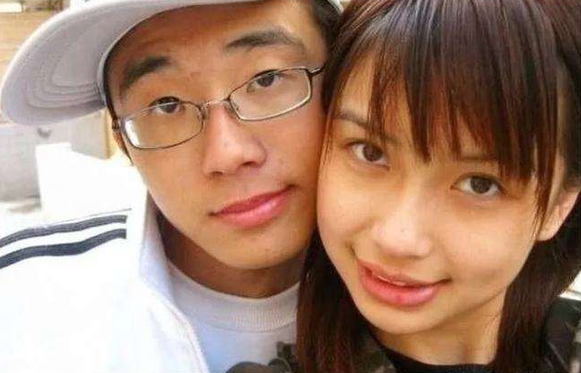 杨颖的绯闻男友有哪些?(黄晓明当初斥资2个亿的婚礼终究化作泡沫)