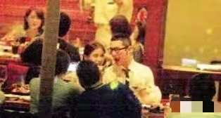 杨颖的绯闻男友有哪些?(黄晓明当初斥资2个亿的婚礼终究化作泡沫)