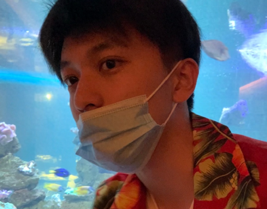 ​身为95后票房第一男星，赵英博没等爆红就翻车？网友：人不可貌相