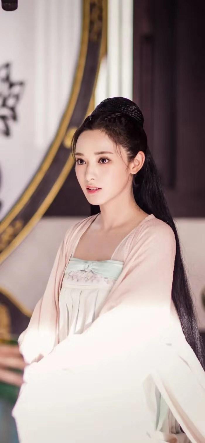 恭喜彭小苒凭《东宫》小枫获得华鼎奖最佳女演员提名 未来可期