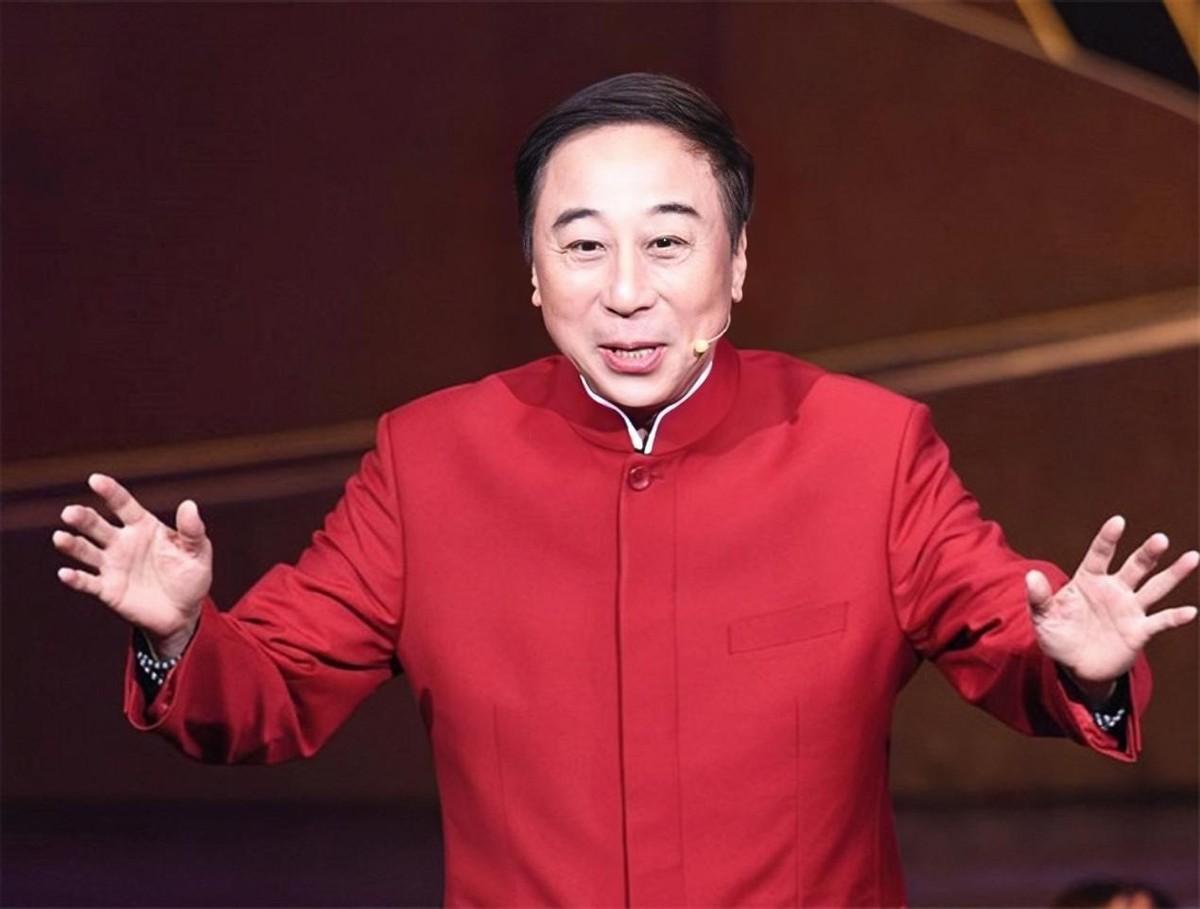 冯巩的学生杨松:他因搭档冯巩春晚爆红,后却成百万诈骗犯