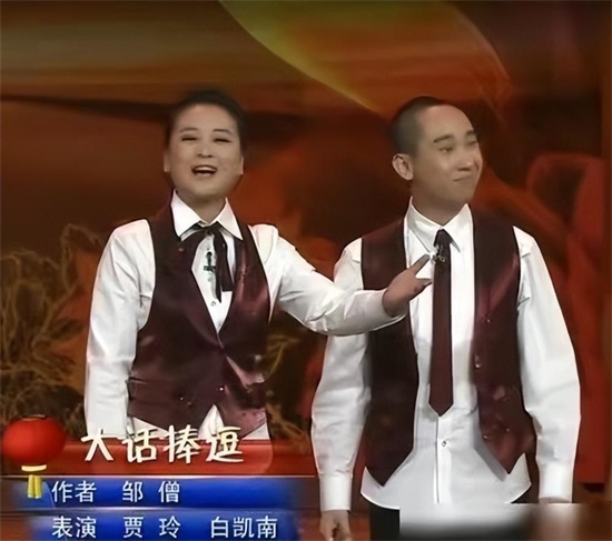 冯巩的学生杨松:他因搭档冯巩春晚爆红,后却成百万诈骗犯