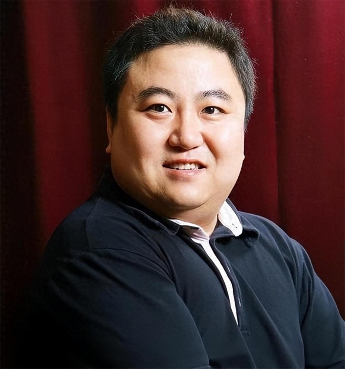冯巩的学生杨松:他因搭档冯巩春晚爆红,后却成百万诈骗犯