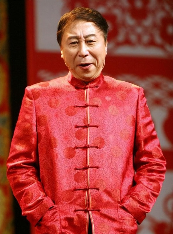 冯巩的学生杨松:他因搭档冯巩春晚爆红,后却成百万诈骗犯