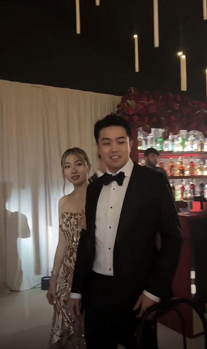 程晓玥晒吴千语婚礼,携富二代老公秀恩爱,否认婚礼寒酸