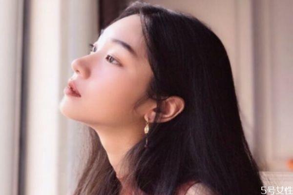 烫完头发几天可以做护理 烫过头发用什么护理 烫完头发几天可以做护理 烫过头发用什么护理