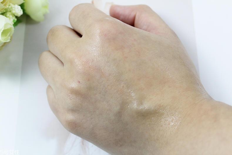 悦诗风吟散粉适合干皮吗 悦诗风吟散粉防水吗 悦诗风吟散粉适合干皮吗 悦诗风吟散粉防水吗