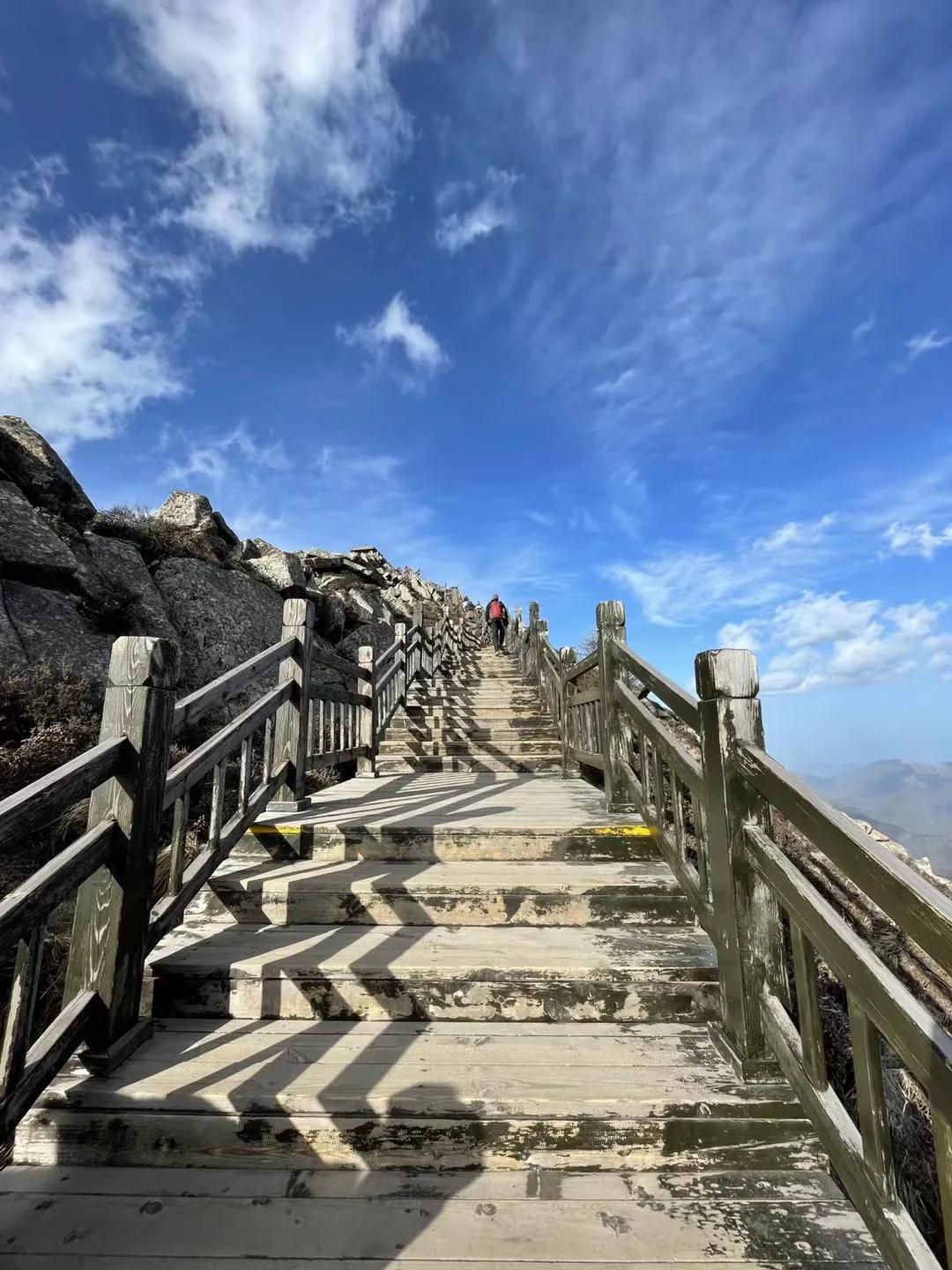 内陆最高峰——秦岭主峰太白山(海拔3767)