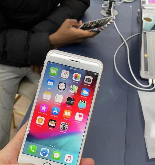 探索iPhone8Plus的卓越之处(优秀的性能和出色的摄影功能引领潮流)