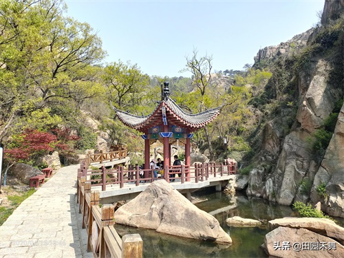 连云港桃花涧景区,不只有桃花,还有将军崖岩画等上古时代遗迹