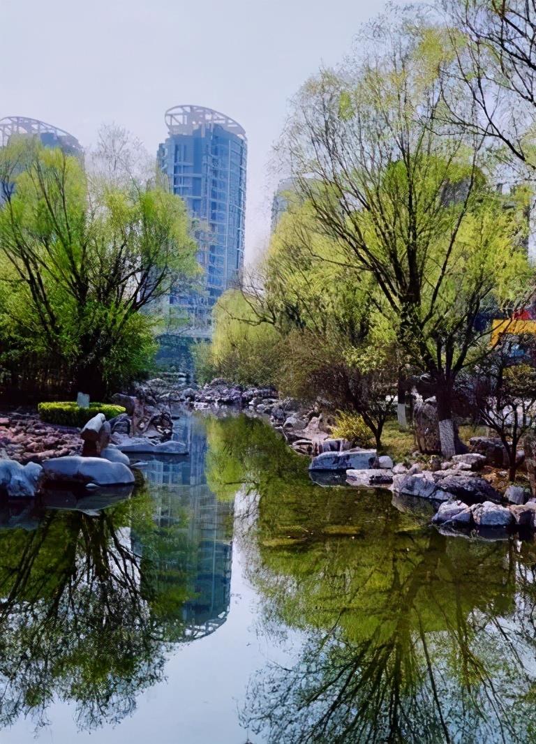 亚星江南小镇实景公园,邀你共赏意趣春天