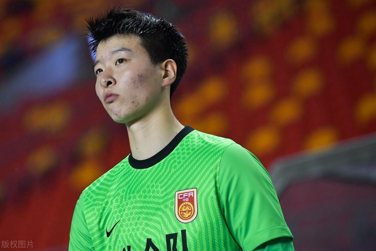 天神下凡!中国女足门神扑出日本队两个点球,进决赛她是第一功臣