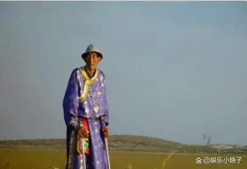 中国第一巨人鲍喜顺:不听医生忠告执意生下一子,儿子现身高多少