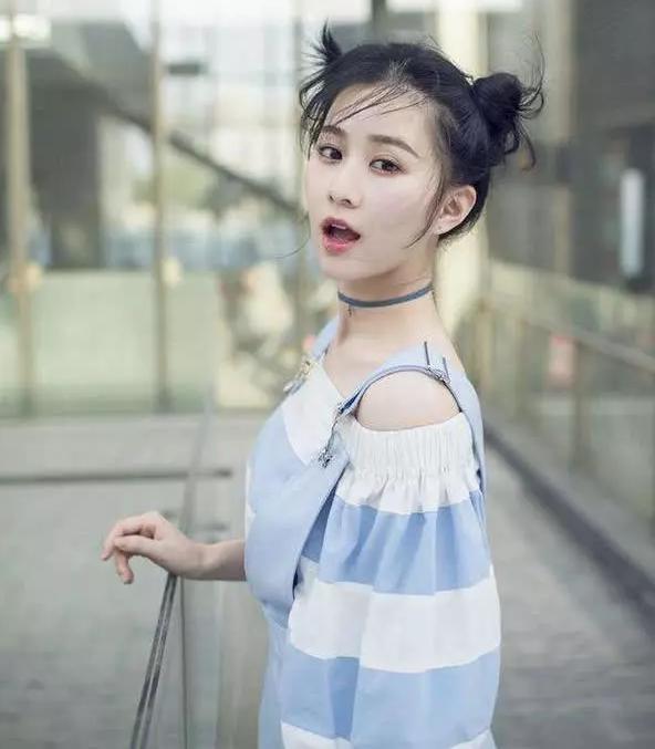 还记得《微微一笑》小雨妖妖吗?演戏都是配角,如今还是不温不火