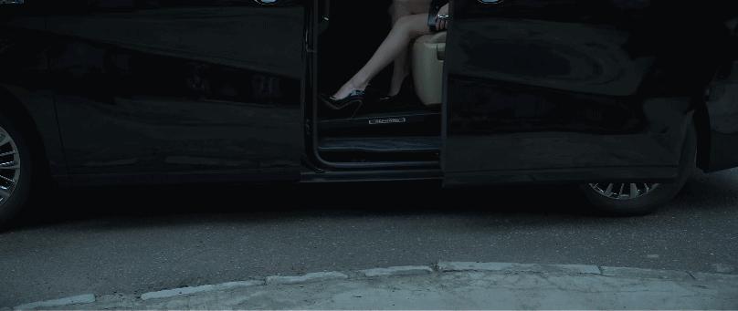 全女班底,咋拍出的爹味