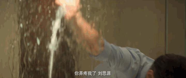 全女班底,咋拍出的爹味