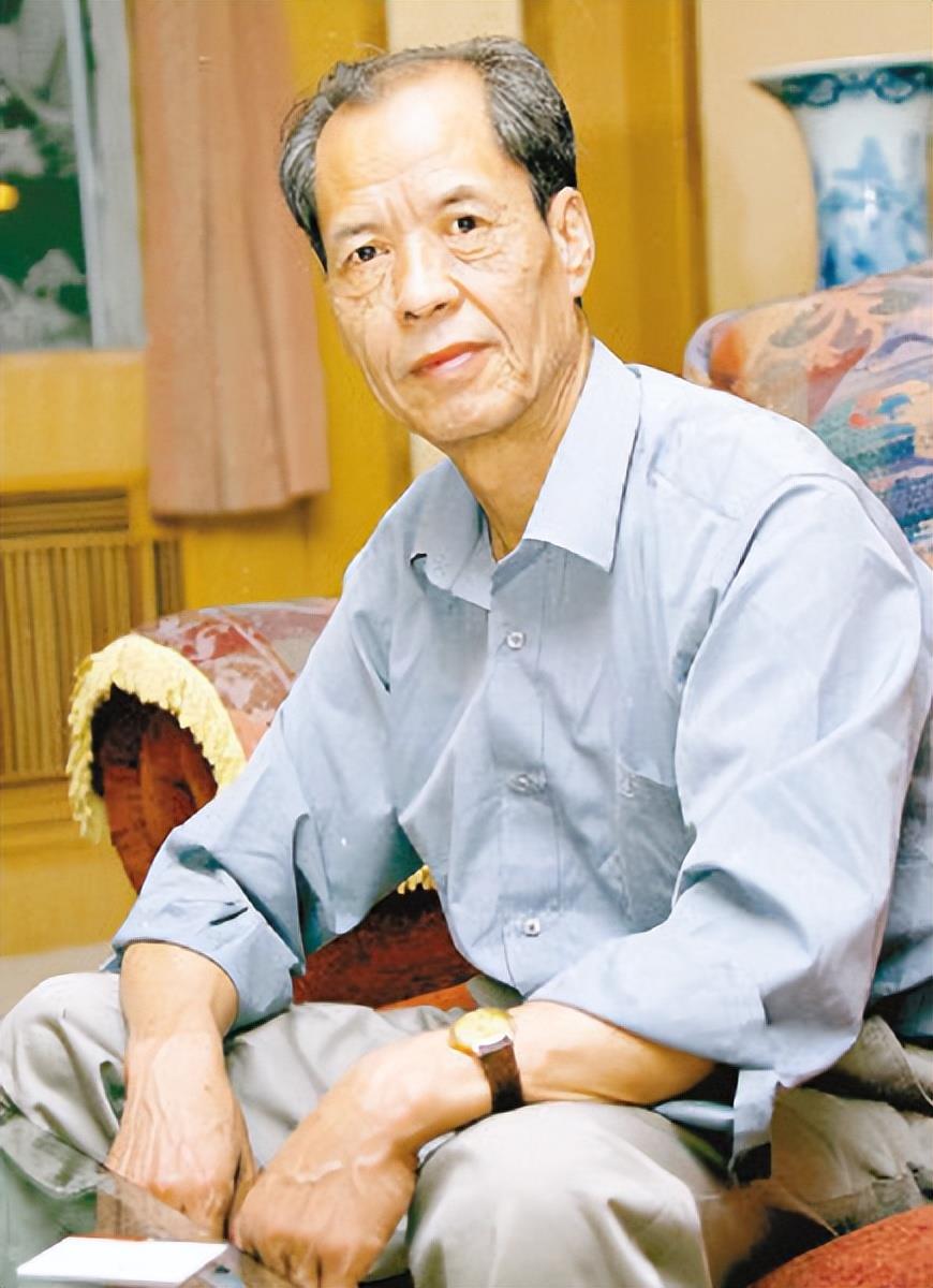 陈忠实的作品有哪些(陕西作家陈忠实的个人资料及代表作品)