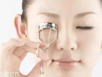 怎么刷睫毛膏才翘才长?8个步骤刷出动人电眼 怎么刷睫毛膏才翘才长?8个步骤刷出动人电眼