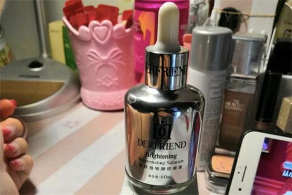 蝶芙兰银胖子适合敏感肌吗 蝶芙兰银胖子适合什么年龄 蝶芙兰银胖子适合敏感肌吗 蝶芙兰银胖子适合什么年龄