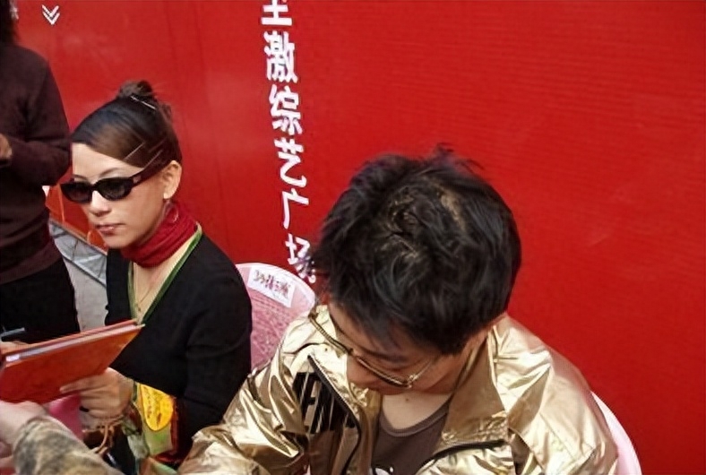 阮星航个人资料,曾与搭档胡向真恋爱,婚后育有两个儿子!