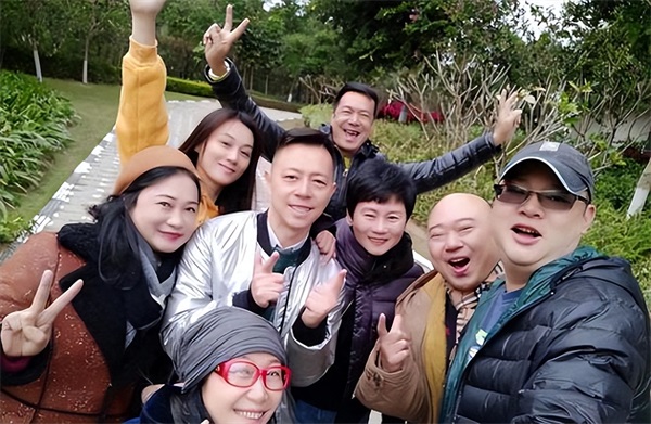 阮星航个人资料,曾与搭档胡向真恋爱,婚后育有两个儿子!