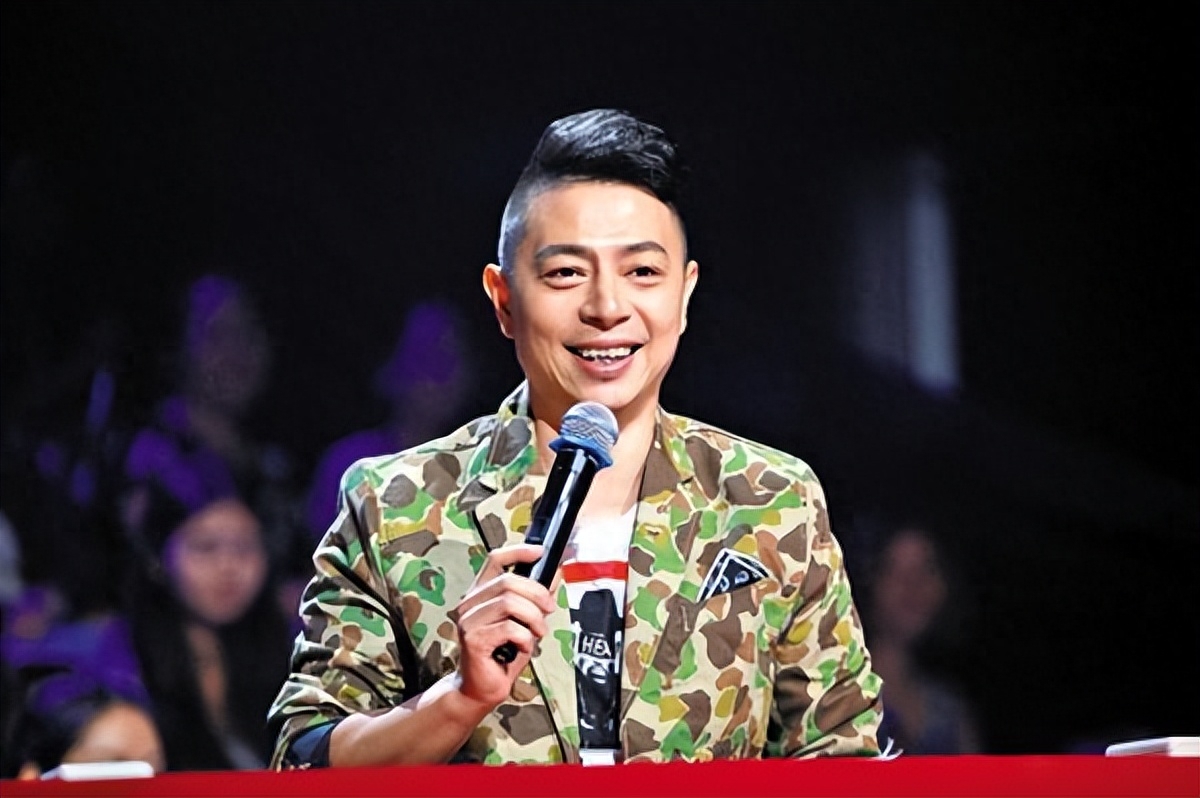 阮星航个人资料,曾与搭档胡向真恋爱,婚后育有两个儿子!