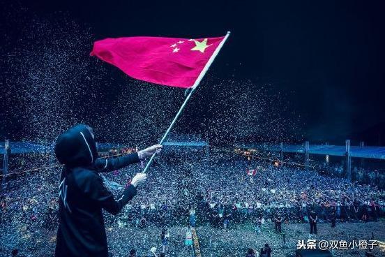 电音鬼才-集帅气与才华于一身的艾伦沃克