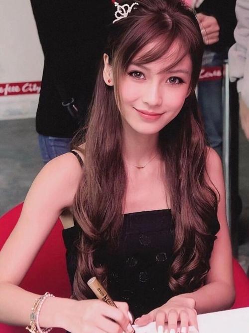 baby嫩模时期的照片(嫩模时期的Angelababy,美的惊人)