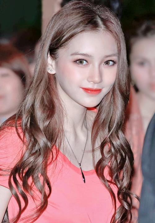 baby嫩模时期的照片(嫩模时期的Angelababy,美的惊人)
