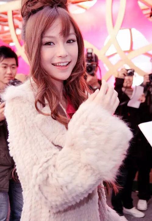 baby嫩模时期的照片(嫩模时期的Angelababy,美的惊人)