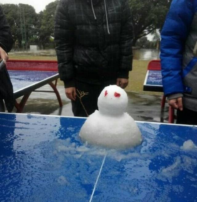 南宁今早下雪了!更鸡冻的是,今晚还有!(多图)