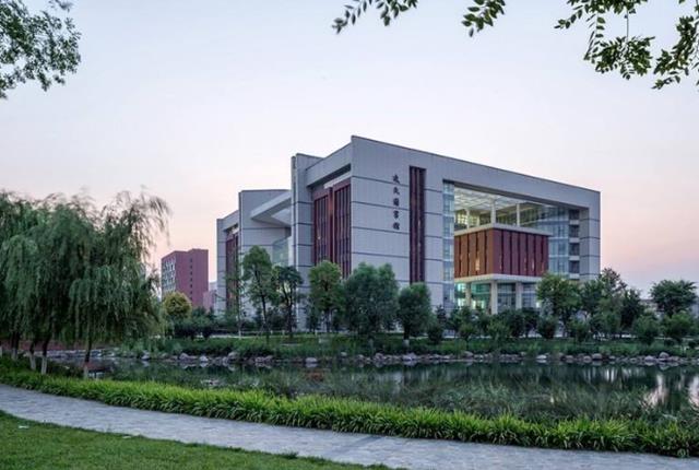 河南这所大学,由二本升为一本,学生却高兴不起来,这是为何呢?