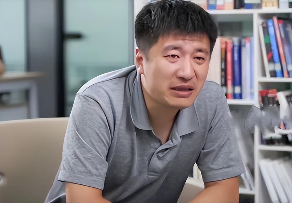 网红考研教师张雪峰:从网络红人到千夫所指,他究竟错在哪里?