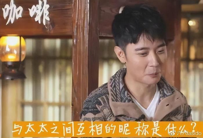 张丹峰否认与毕滢结婚,却和洪欣互删视频,对方上月自曝理想型