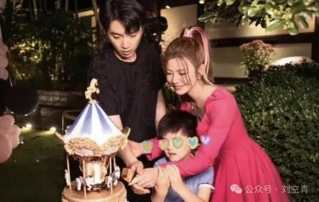 天啊!他们疑似离婚?