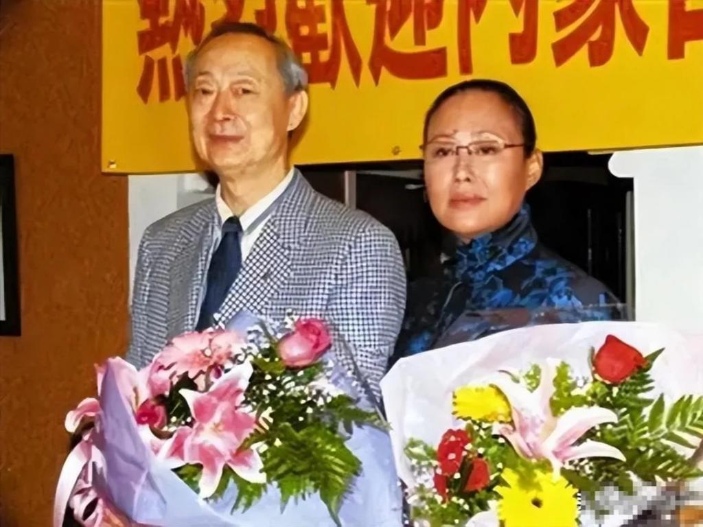 74岁斯琴高娃近况:瑞士老公已去世,她回到国内生活