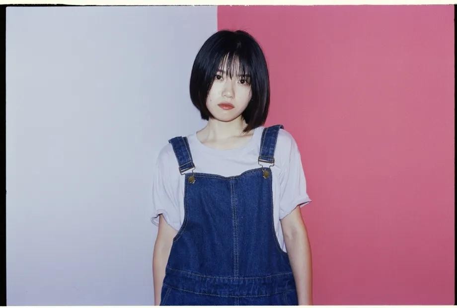 00后学妹夏日清新写真图片