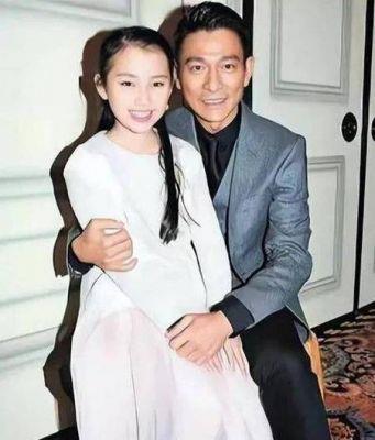 刘德华女儿惊艳亮相,被赞为娱乐圈最美星二代