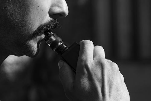 电子烟能戒烟吗 电子烟不能帮吸烟者戒烟
