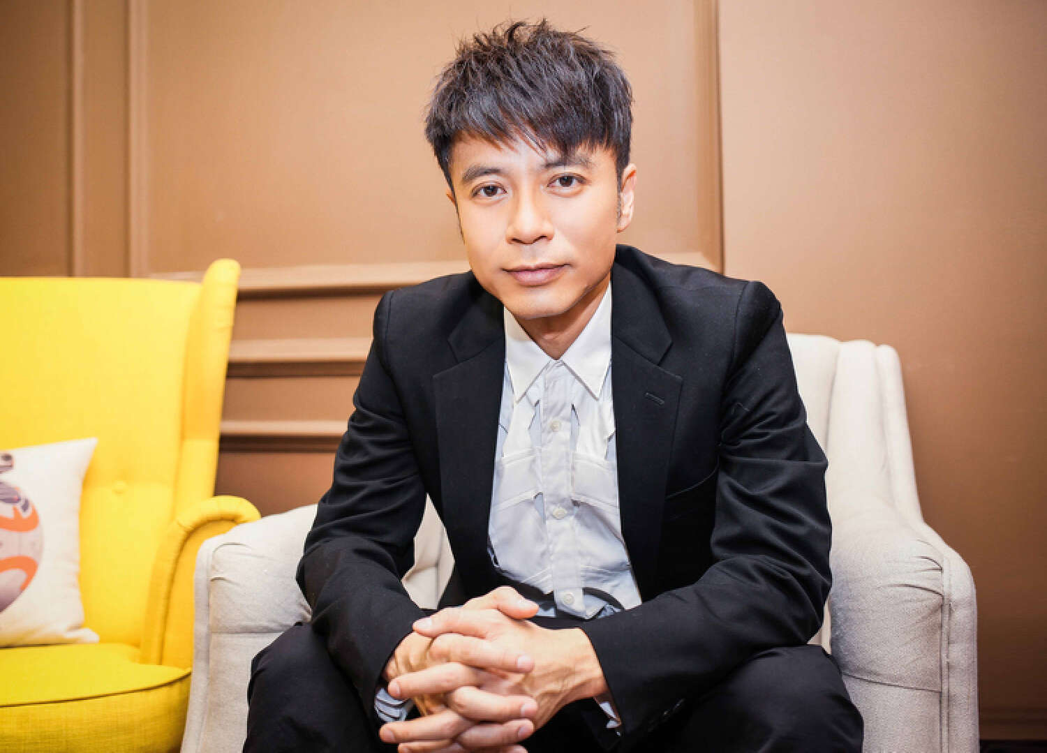 李克勤(李克勤回内地发展身家暴涨!花410万买车位,2千万豪宅购入才2年)
