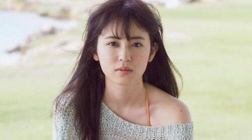 ​很幽默押韵的开场白，和女生聊天这么开场秒回