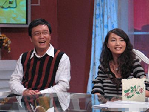主持人路一鸣:娶校花学妹,45岁离开央视,如今开启了第二人生