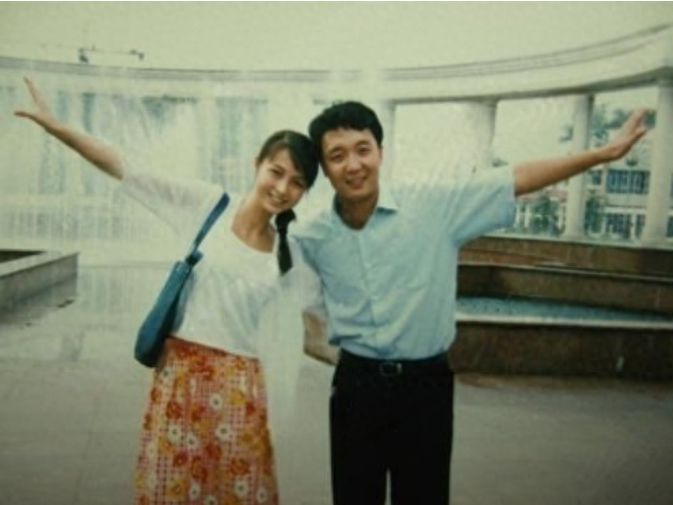 主持人路一鸣:娶校花学妹,45岁离开央视,如今开启了第二人生