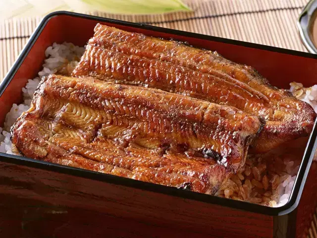 一份鳗鱼饭三种吃法,卖到3600日元,连蔡澜都说好吃得要命
