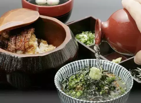 一份鳗鱼饭三种吃法,卖到3600日元,连蔡澜都说好吃得要命