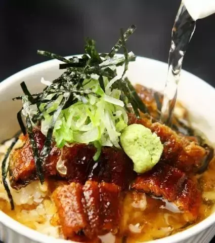 一份鳗鱼饭三种吃法,卖到3600日元,连蔡澜都说好吃得要命